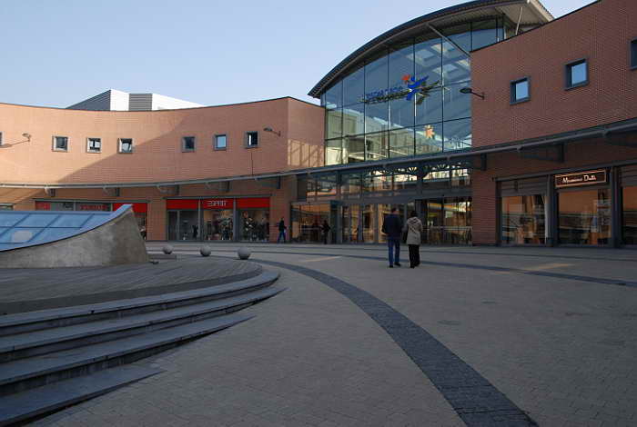campus of Louvain-la-Neuve, "Université Catholique de Louvain"The commercial gallery ---